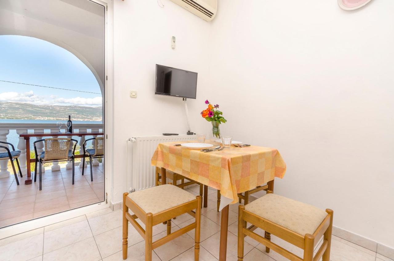 Apartments Tomislav Trogir Buitenkant foto